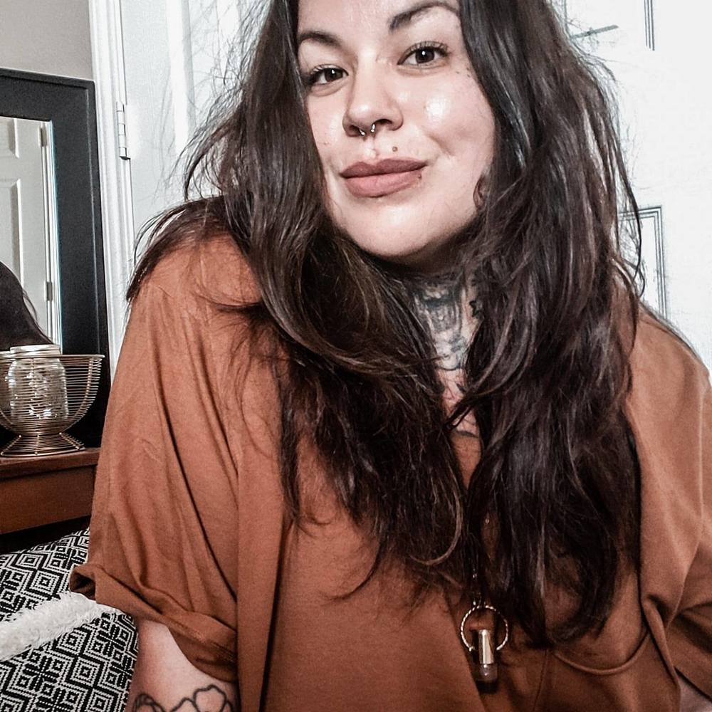 Meet your Posher, Mia